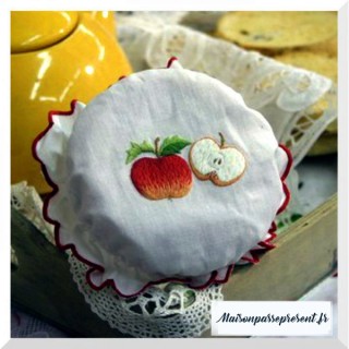 Cache-pot à confiture brodé fruits – Une touche d'élégance dans vos armoirs