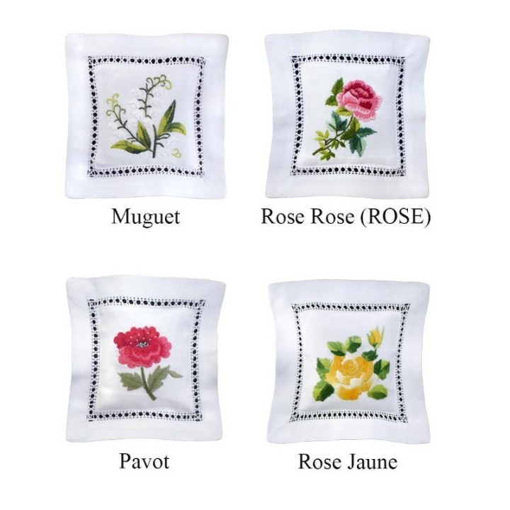 Coussinet lavande brodé 15x15 cm