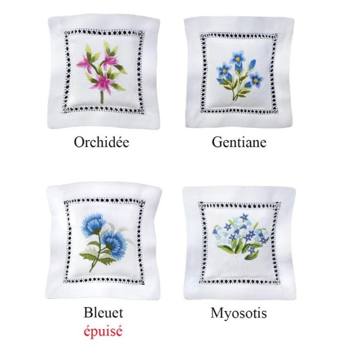 Coussinet lavande brodé 15x15 cm